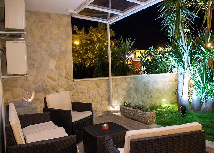 Lady Tania 아파트