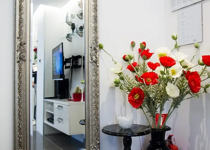 Lady Tania 아파트