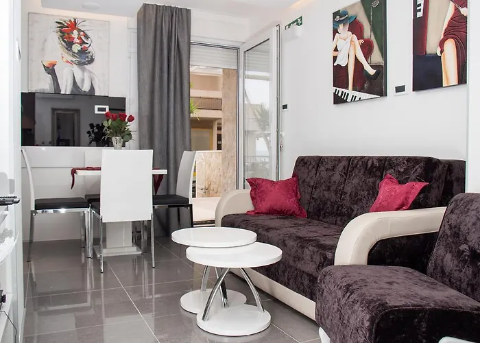 Lady Tania 아파트 *