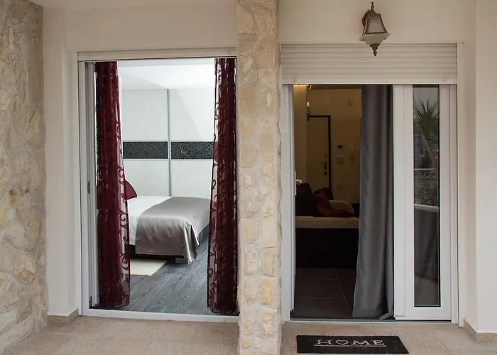 Lady Tania 스플리트